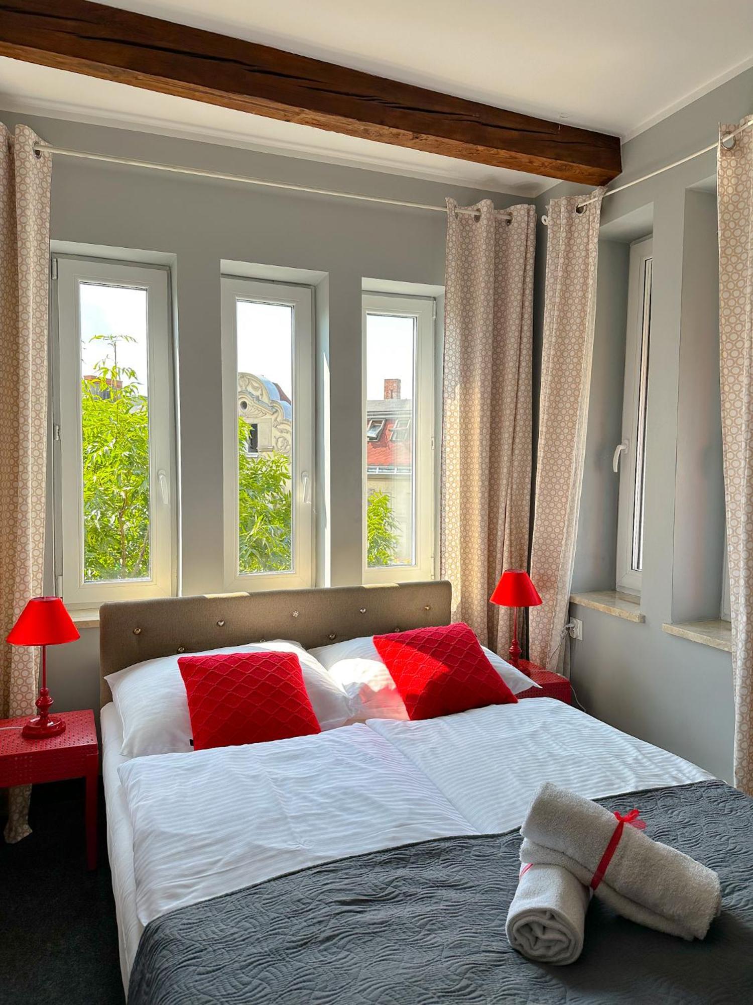 Expolis Residence - City Center Mtp Targi - 24H #Betterthanyourex بوزنان المظهر الخارجي الصورة